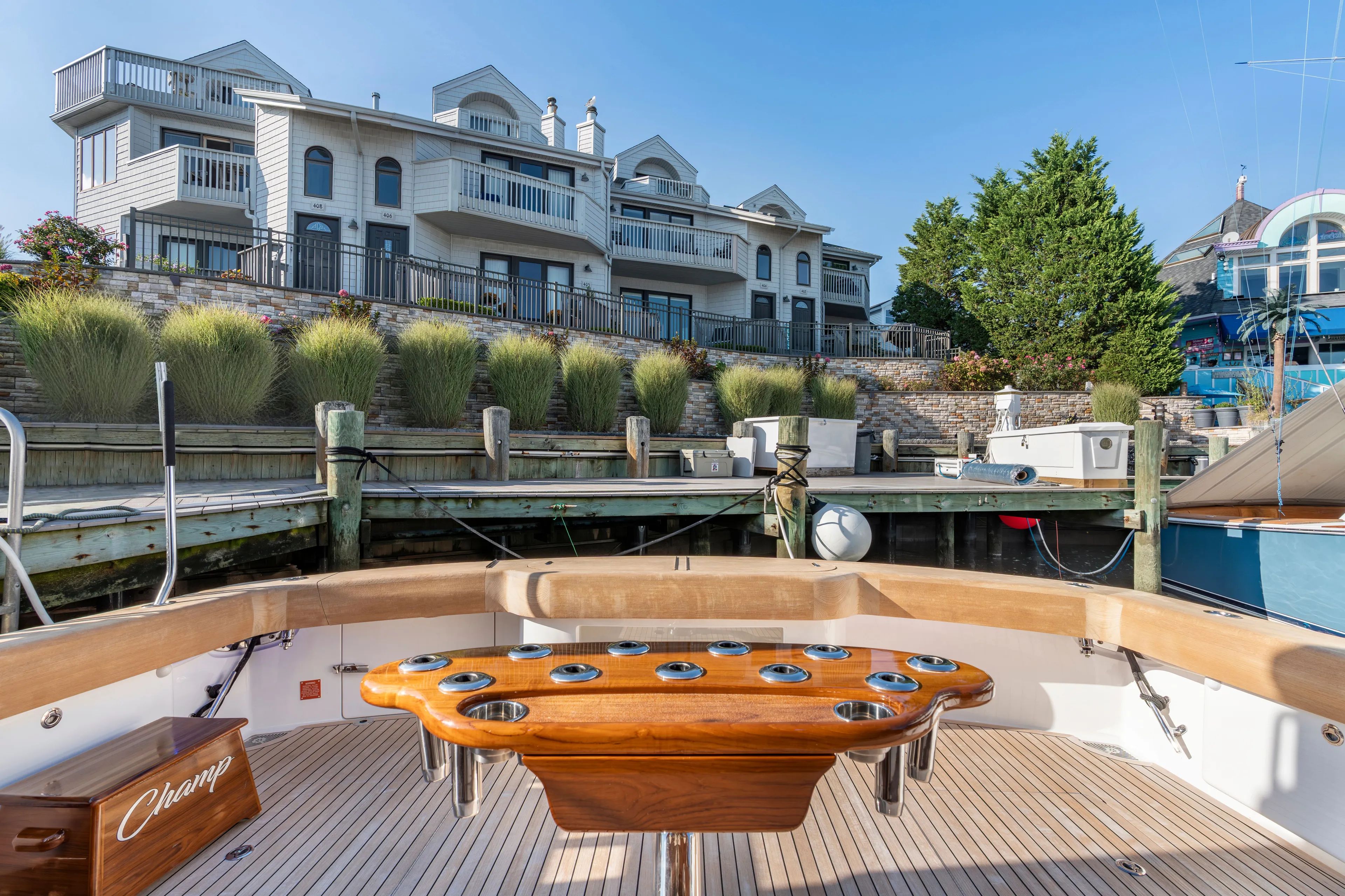 Champ Yacht Photos Pics 