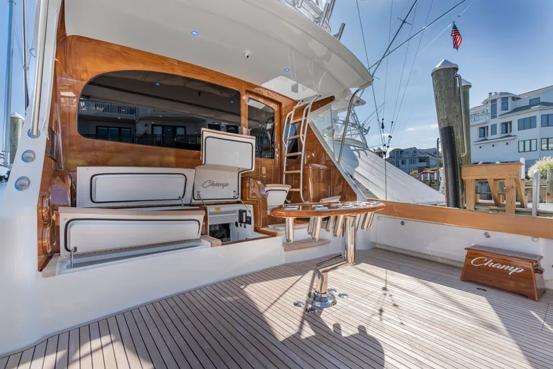 Champ Yacht Photos Pics 