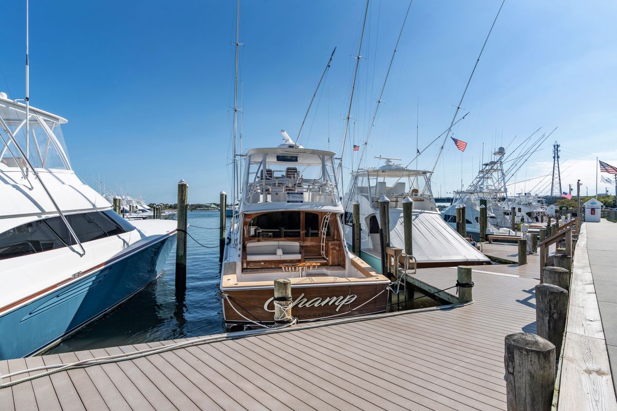 2025 Viking 58 