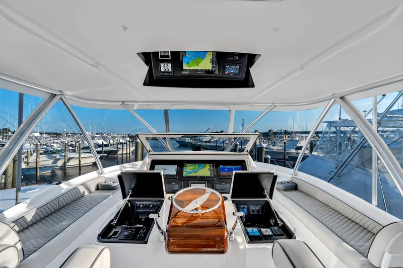 Champ Yacht Photos Pics 