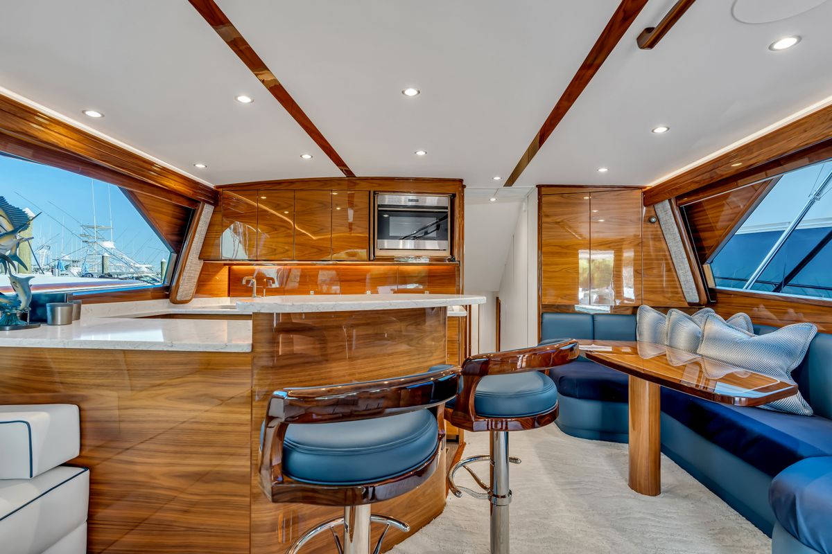 2025 Viking 58 