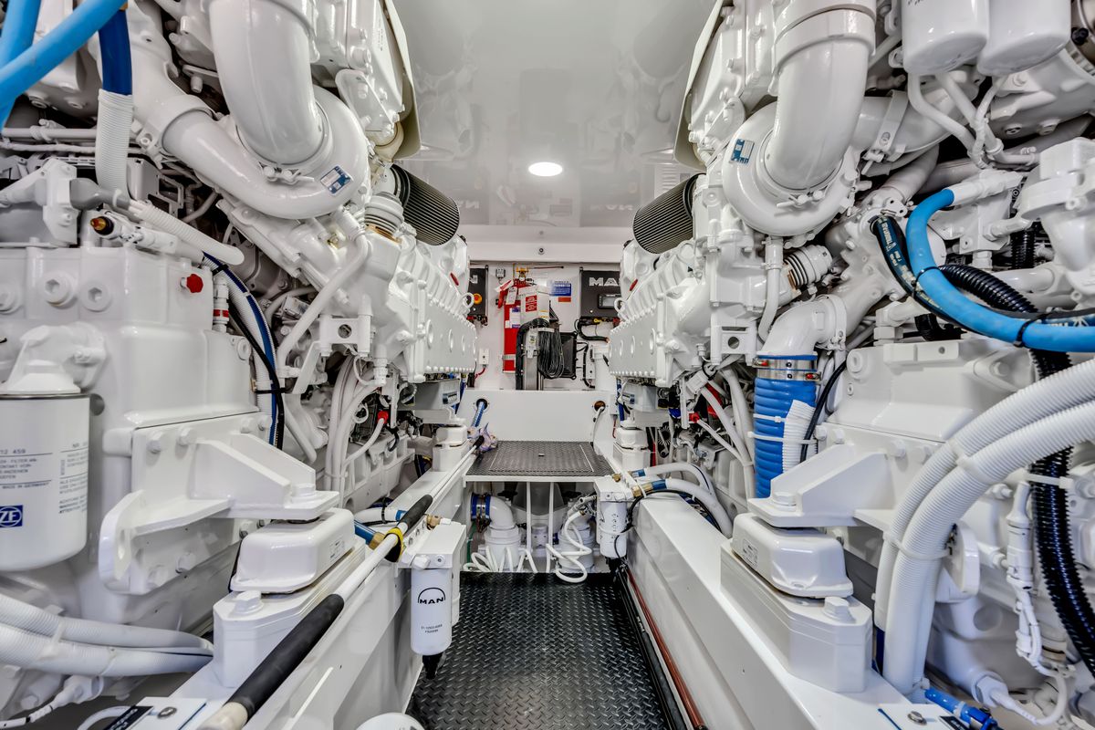 2025 Viking 58 
