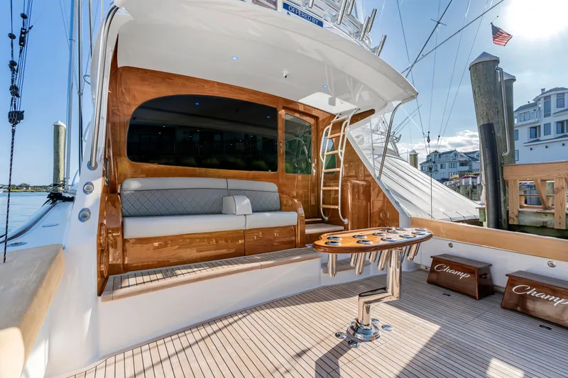 Champ Yacht Photos Pics 