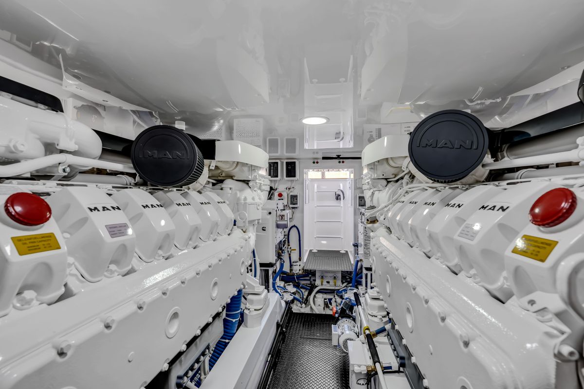 2025 Viking 58 
