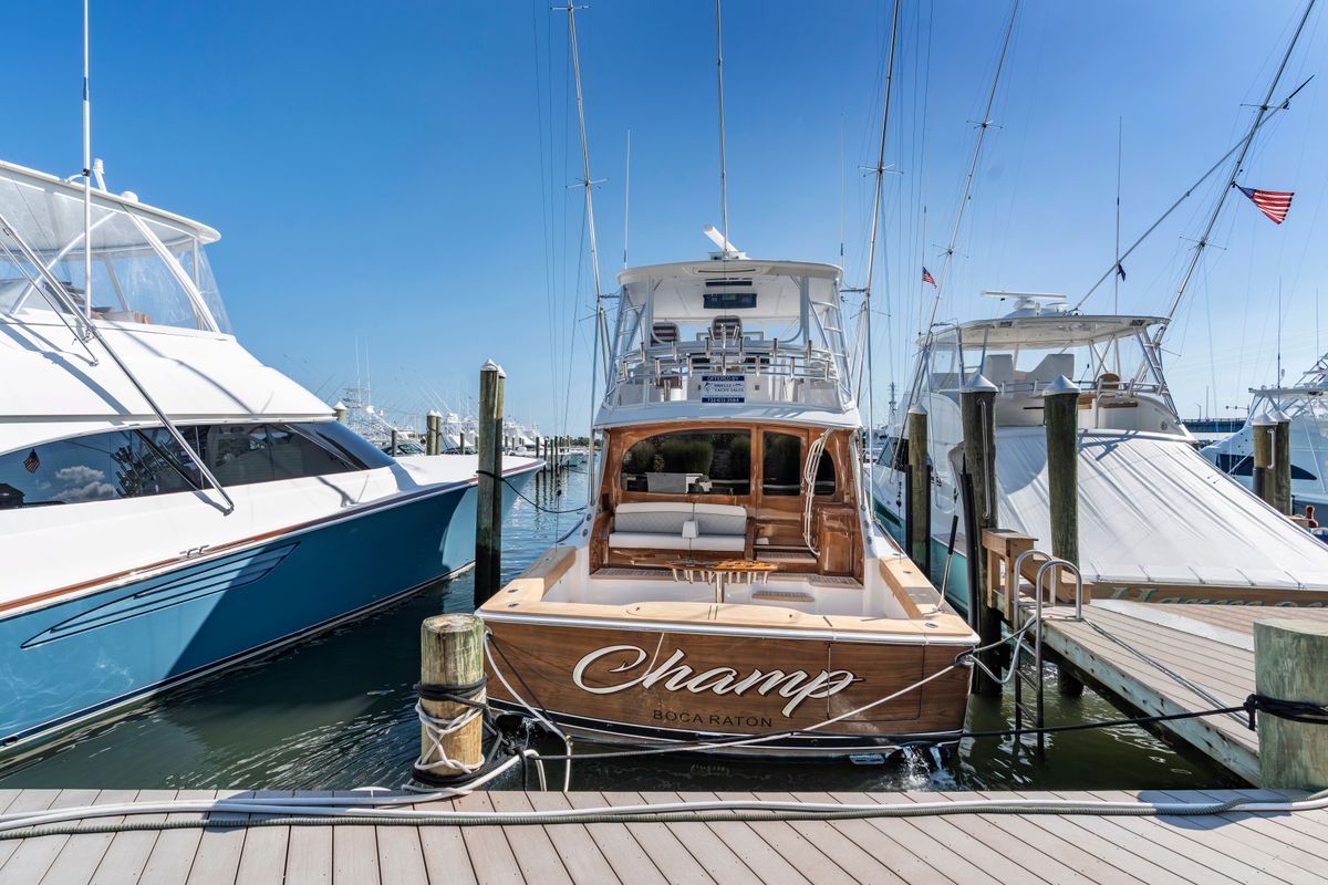 2025 Viking 58 