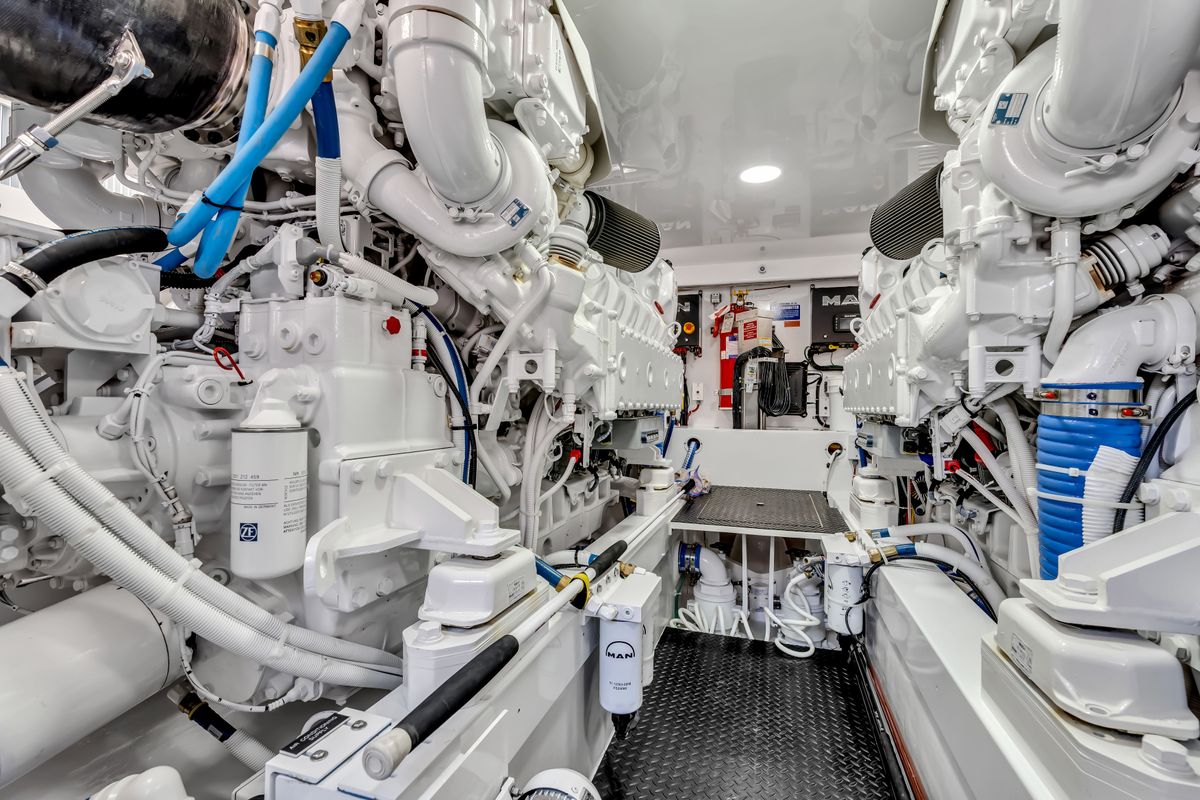2025 Viking 58 