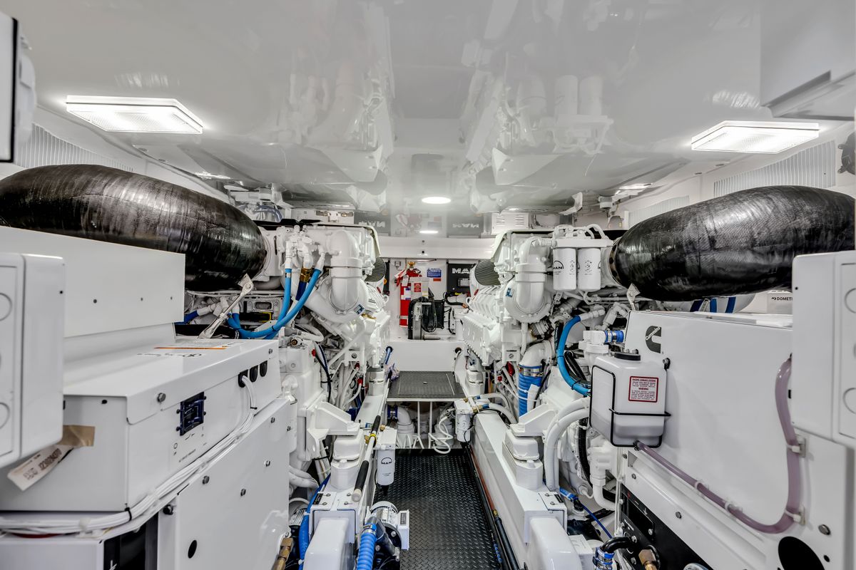2025 Viking 58 