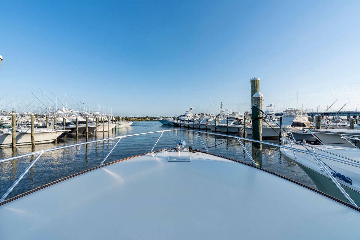 2025 Viking 58 