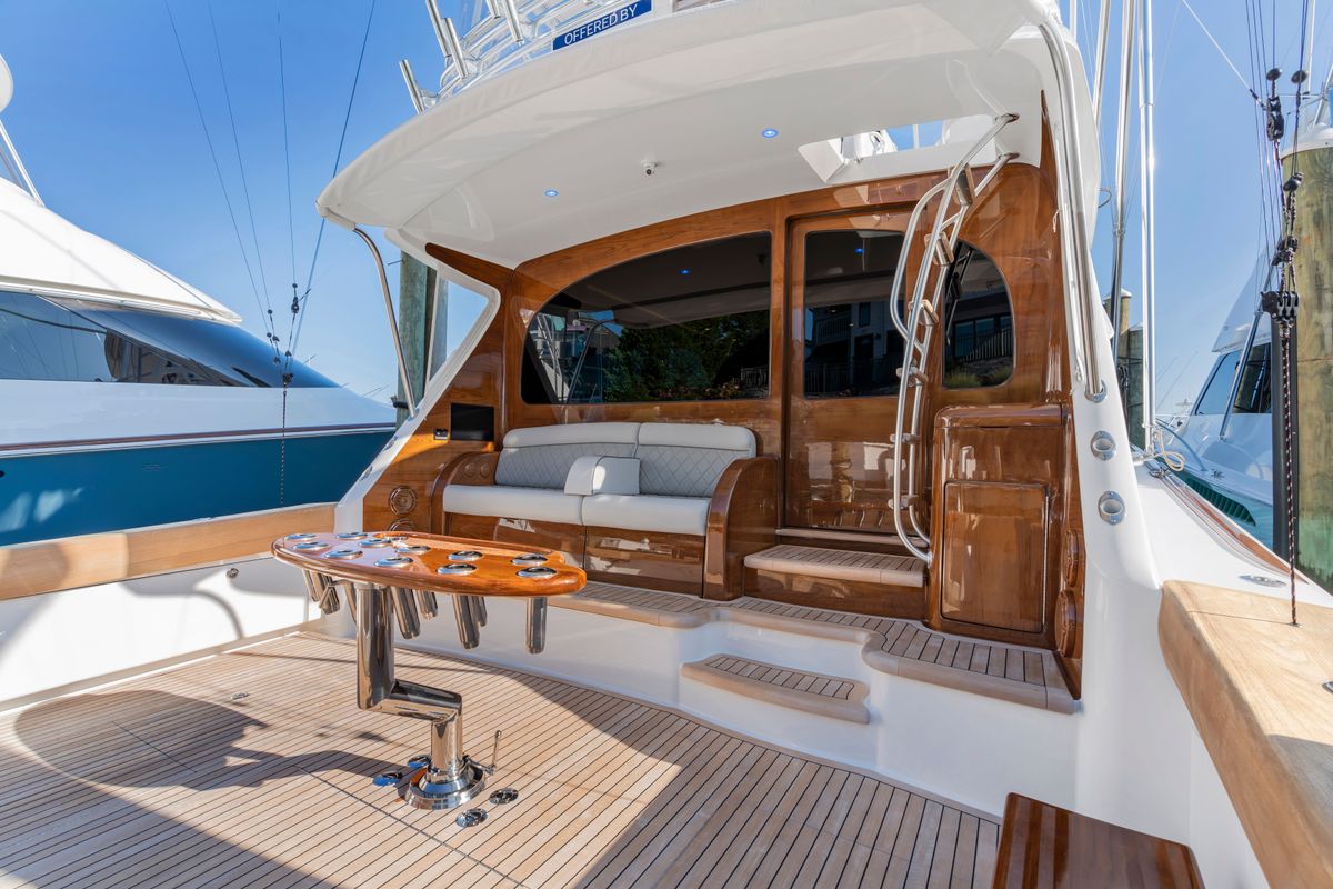 2025 Viking 58 
