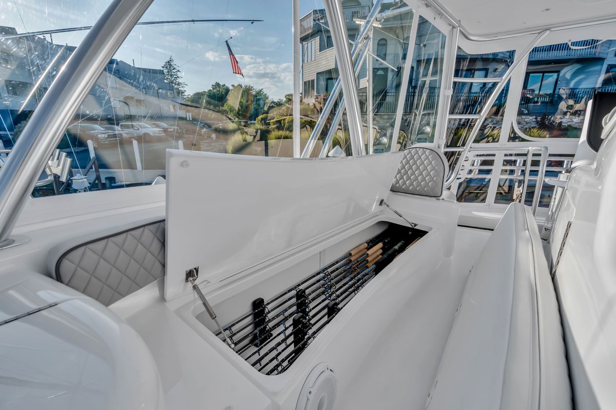 2025 Viking 58 
