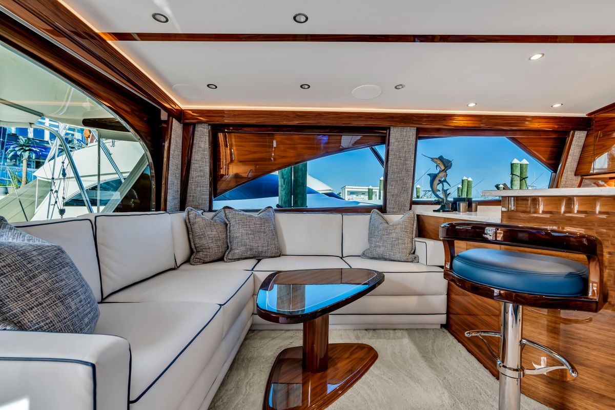 2025 Viking 58 