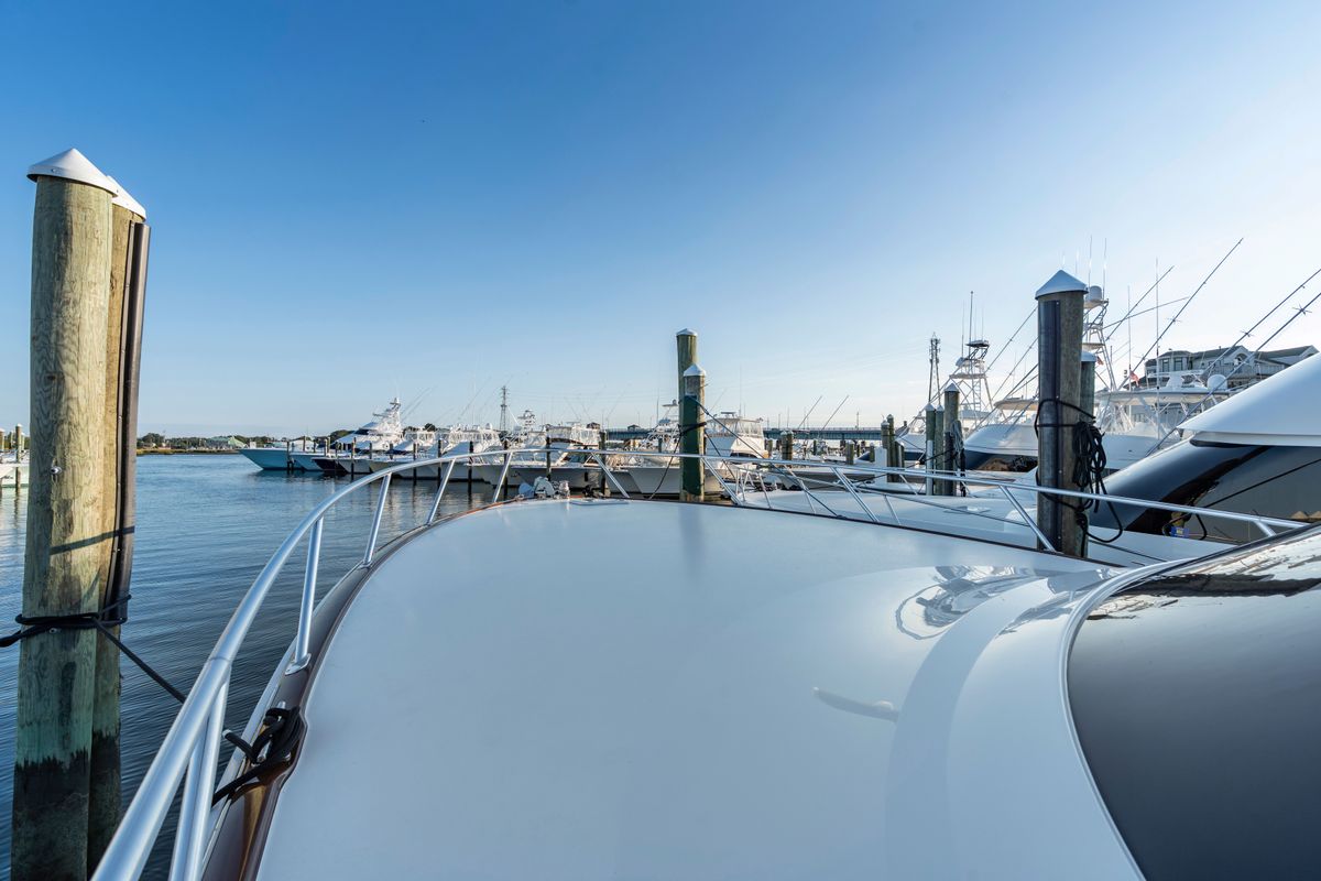 2025 Viking 58 