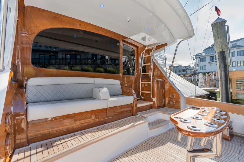 Champ Yacht Photos Pics 