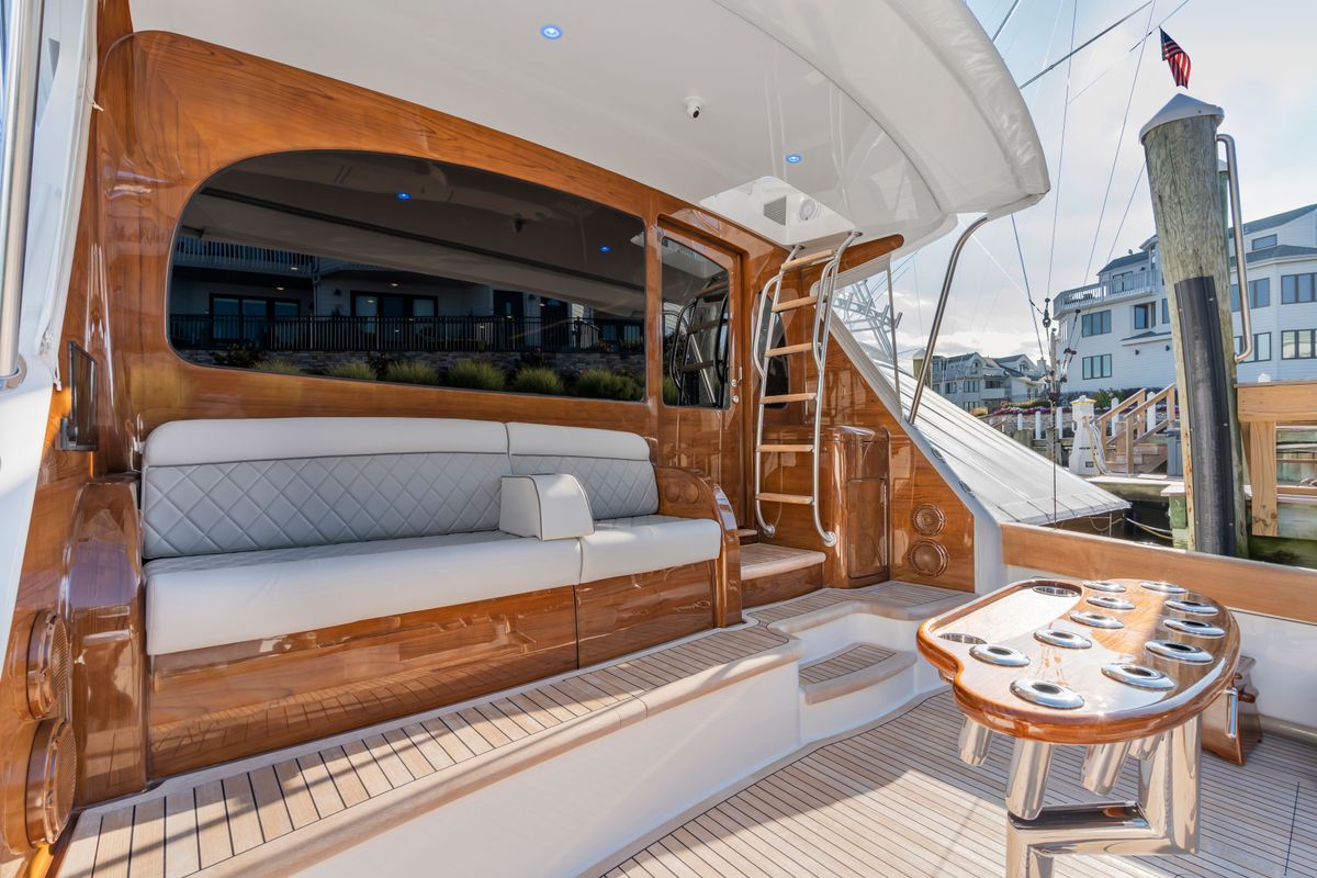 2025 Viking 58 
