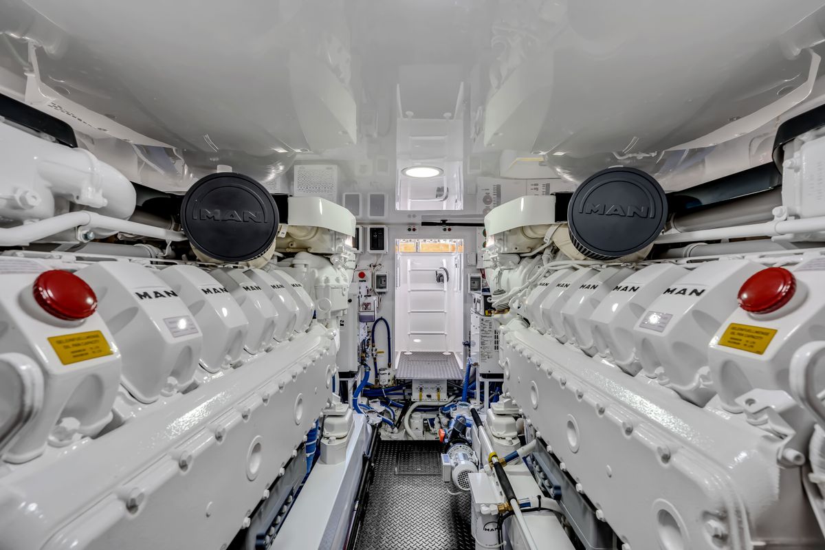 2025 Viking 58 