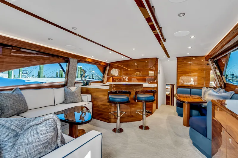 Champ Yacht Photos Pics 