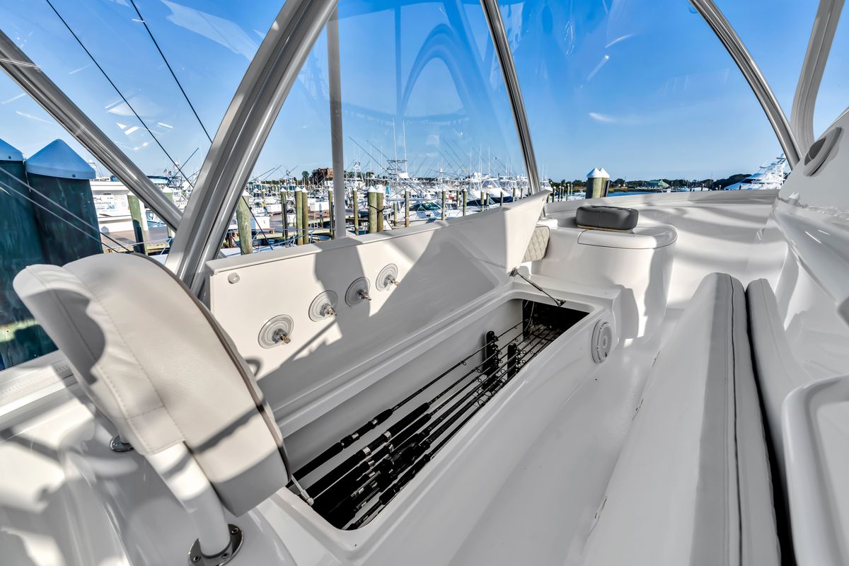2025 Viking 58 