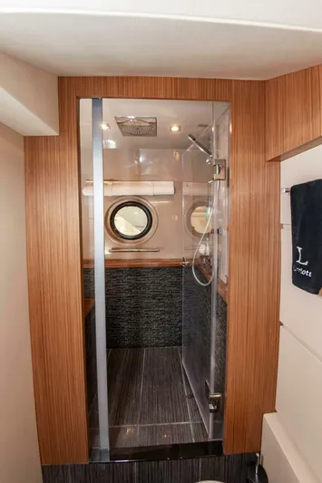 Andiamo Yacht Photos Pics 