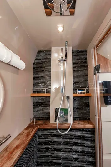 Andiamo Yacht Photos Pics 