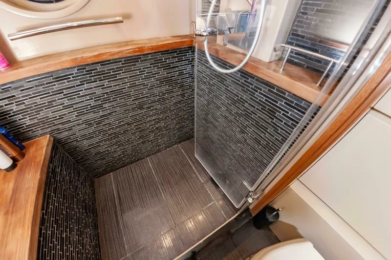 Andiamo Yacht Photos Pics 