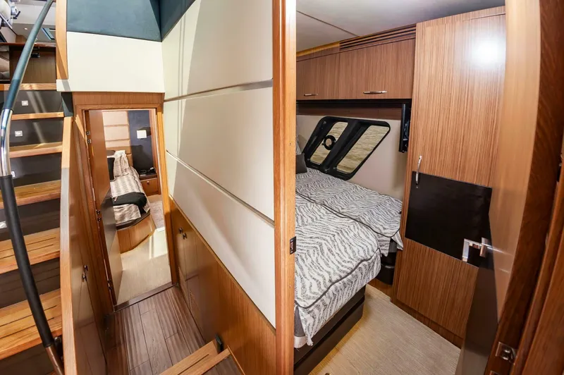 Andiamo Yacht Photos Pics 