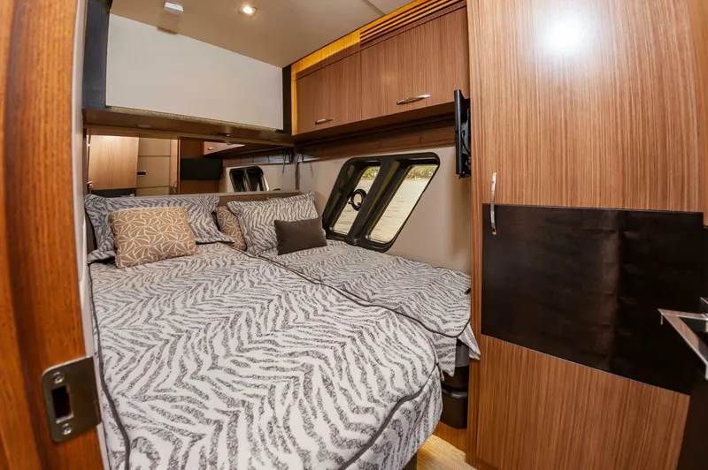 Andiamo Yacht Photos Pics 