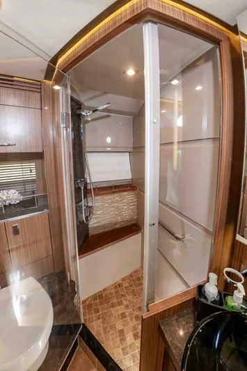 Andiamo Yacht Photos Pics 