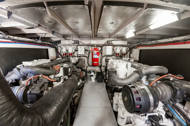 Andiamo Yacht Photos Pics 