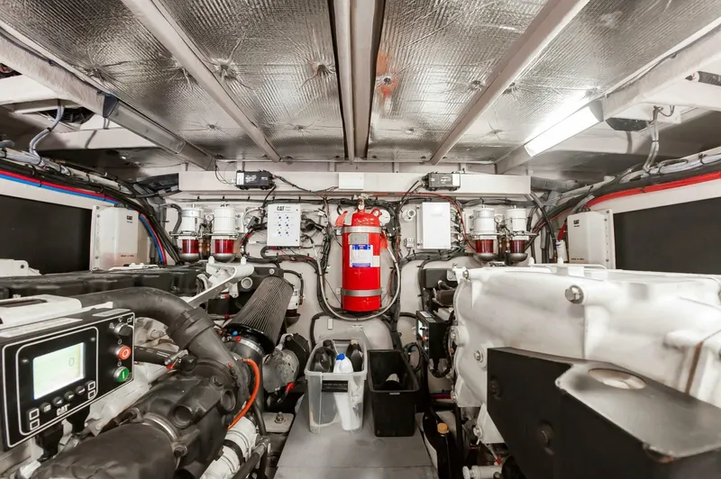 Andiamo Yacht Photos Pics 