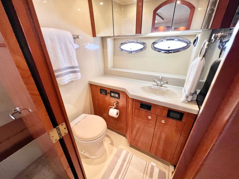 2007 Cruisers Yachts 395 Motoryacht