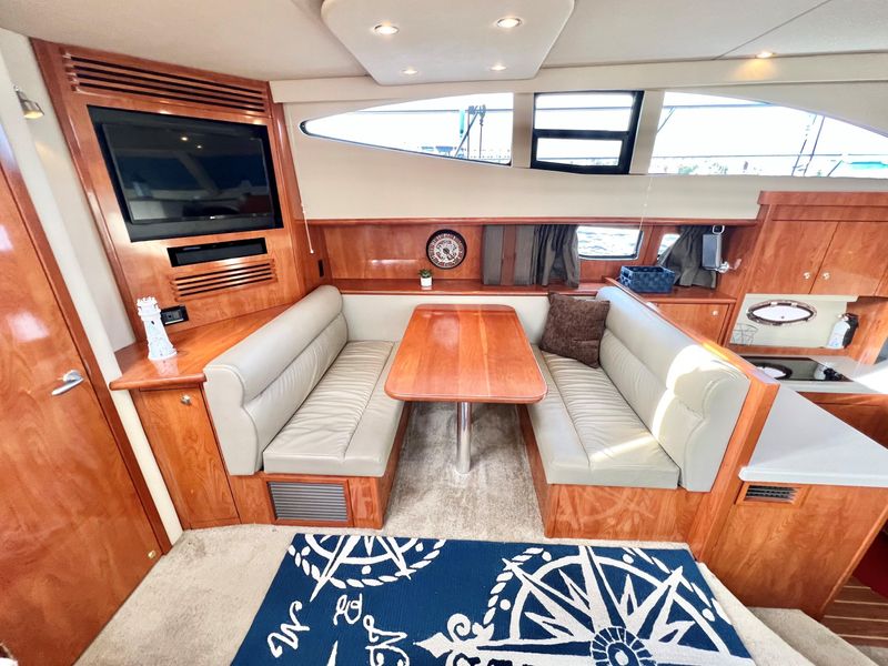 2007 Cruisers Yachts 395 Motoryacht