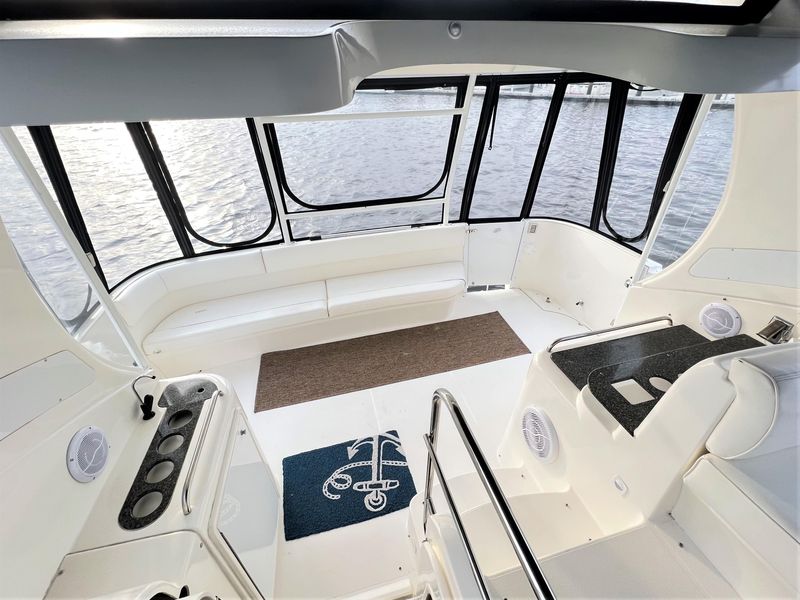 2007 Cruisers Yachts 395 Motoryacht
