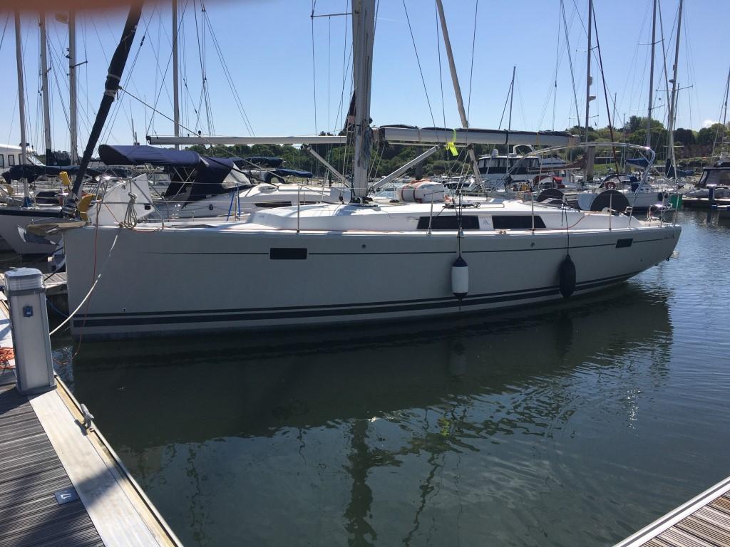 2014 Hanse 385 Cruiser for sale - YachtWorld