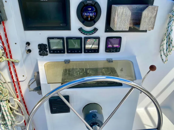 Naked Lobster Yacht Photos Pics 