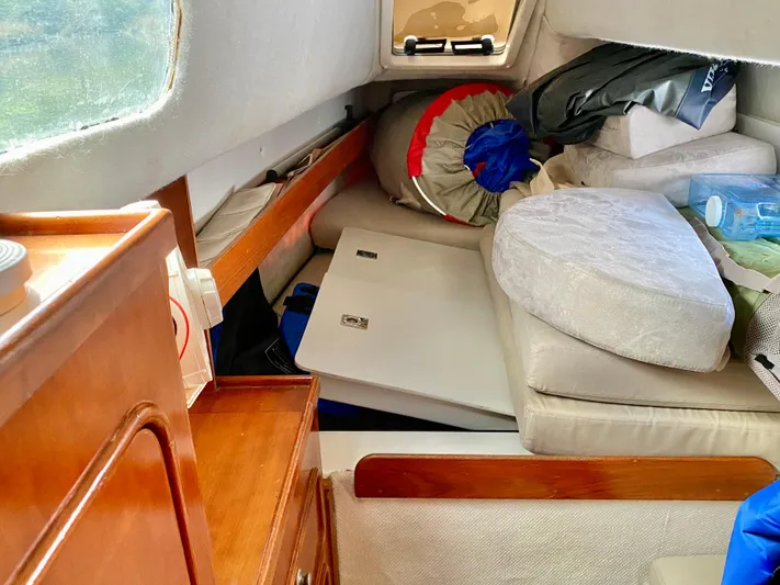 Naked Lobster Yacht Photos Pics 