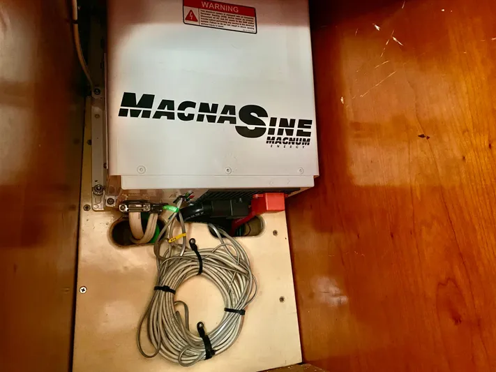 Naked Lobster Yacht Photos Pics 