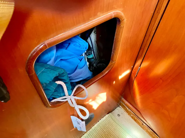 Naked Lobster Yacht Photos Pics 