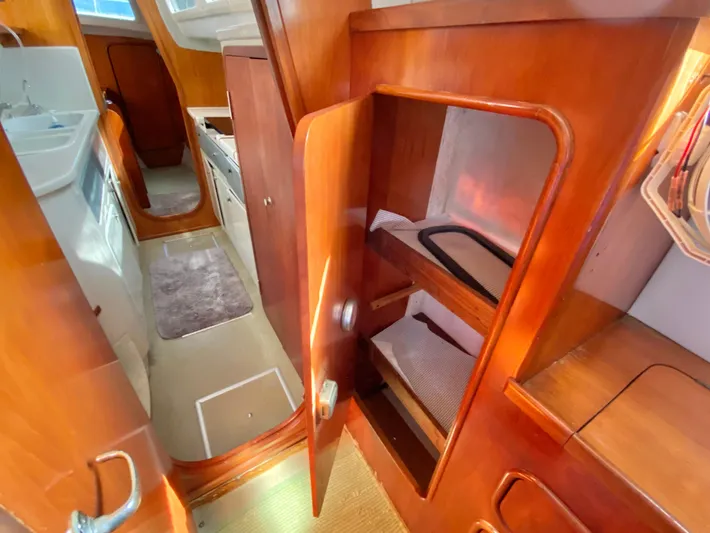 Naked Lobster Yacht Photos Pics 