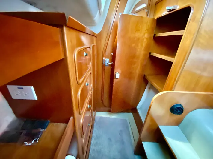 Naked Lobster Yacht Photos Pics 