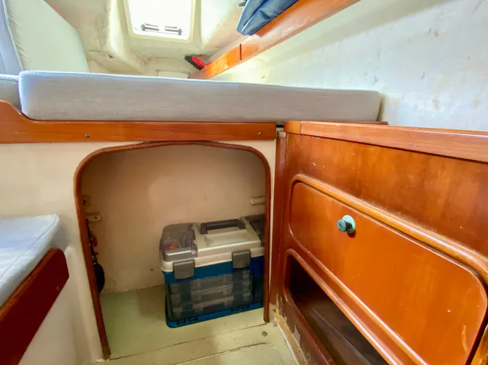 Naked Lobster Yacht Photos Pics 