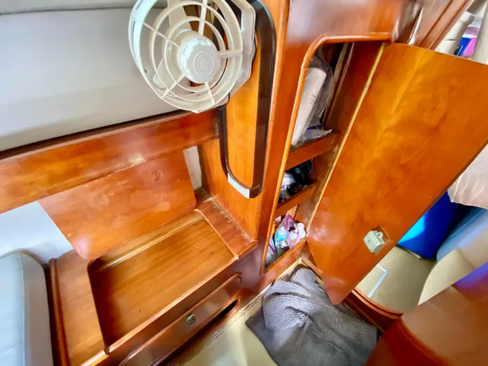 Naked Lobster Yacht Photos Pics 