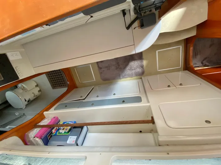 Naked Lobster Yacht Photos Pics 