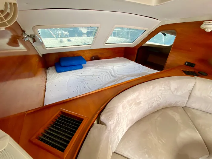 Naked Lobster Yacht Photos Pics 