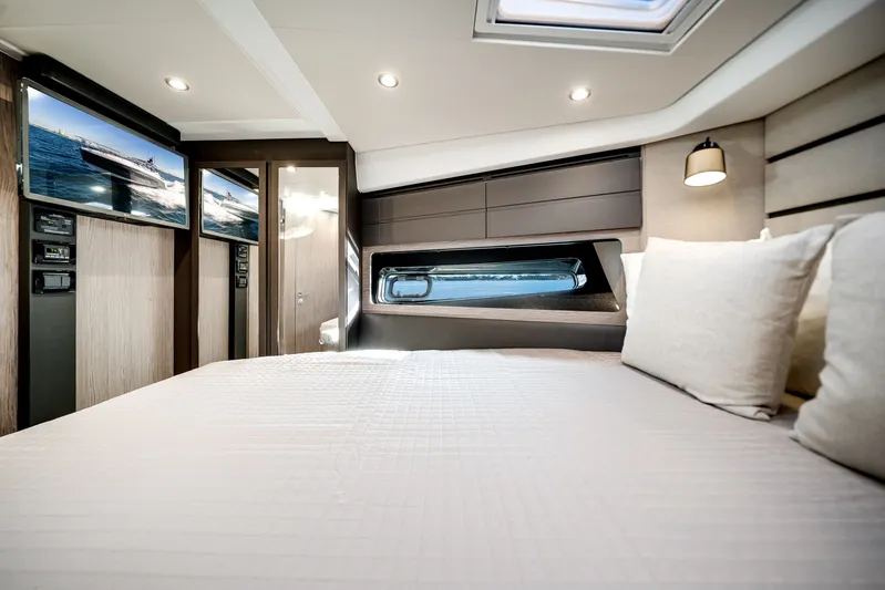 Azimut Atlantis 45 Yacht Photos Pics 