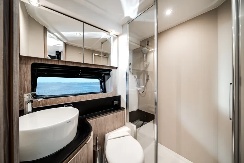 Azimut Atlantis 45 Yacht Photos Pics 