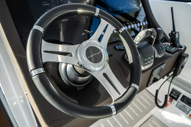 Azimut Atlantis 45 Yacht Photos Pics 