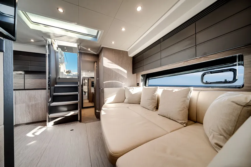 Azimut Atlantis 45 Yacht Photos Pics 