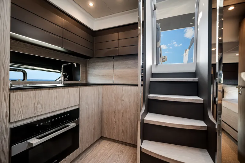 Azimut Atlantis 45 Yacht Photos Pics 