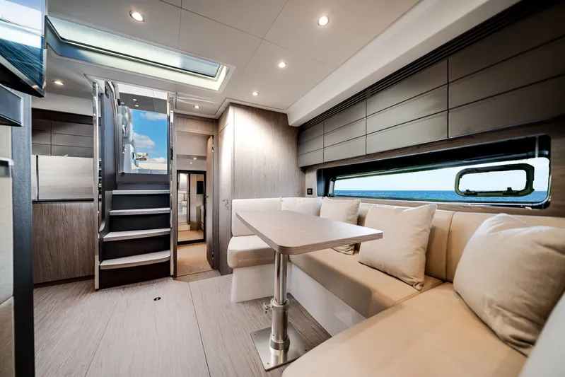 Azimut Atlantis 45 Yacht Photos Pics 