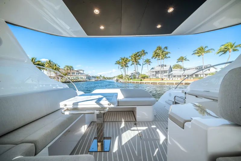 Azimut Atlantis 45 Yacht Photos Pics 